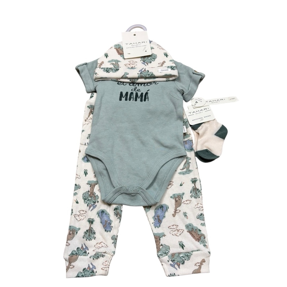 Brand new with Tags Tahari Baby 4 Piece Set‎ Size 6-9 Months